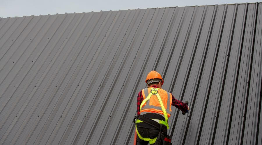 Professional gutter cleaning in Nashua, IA